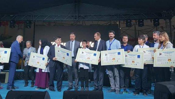 Mehmet Akif İnan Hafız İHO Öğrencilerimiz Türkiye´nin En Büyük STEM Proje Yarışmasında Türkiye 3.´sü Oldu