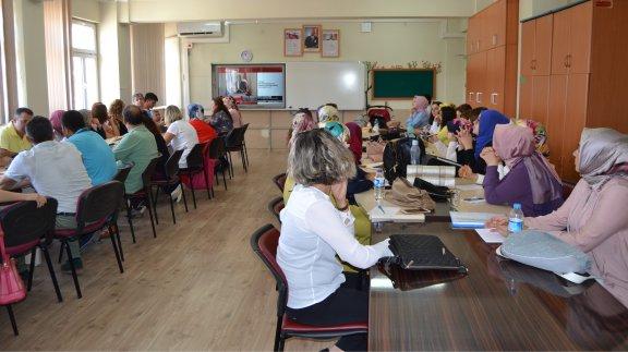 İl Milli Eğitim Müdürümüz Murat YİĞİT Sayın Bakanımız Prof Dr. Ziya SELÇUK´un Mesleki Çalışma Programı Açılış Konuşması´nı Öğretmenlerle Birlikte Dinledi