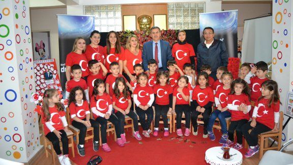 İl Milli Eğitim Müdürümüz Murat YİĞİT Özel Doğuş Koleji Anaokulu Miniklerinin 29 Ekim Cumhuriyet Bayramı Etkinliklerine Katıldı