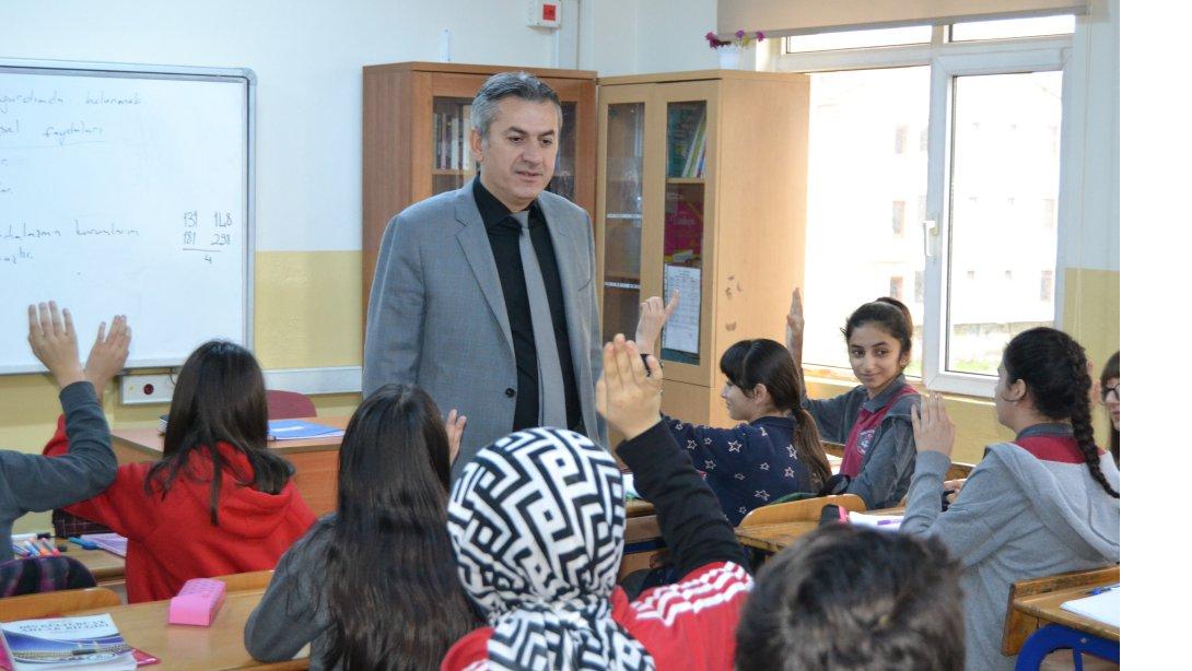 İl Milli Eğitim Müdürümüz Murat YİĞİT 100. Yıl Ortaokulunu Ziyaret Etti