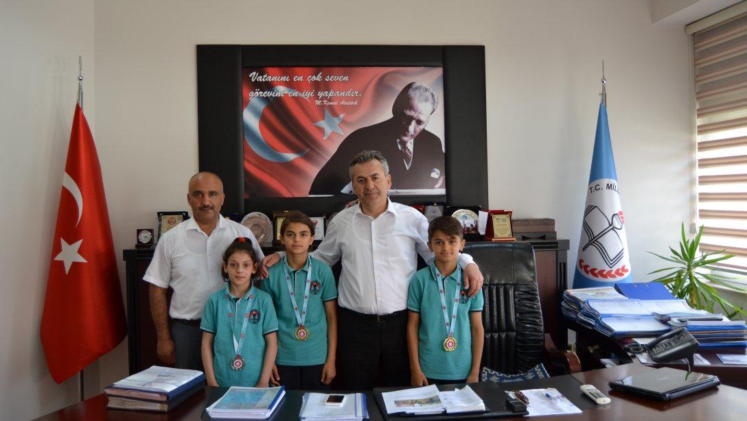 Minikler Türkiye Judo Şampiyonu Öğrencilerimizin Milli Eğitim Müdürümüz Murat YİĞİT'i Ziyaretleri