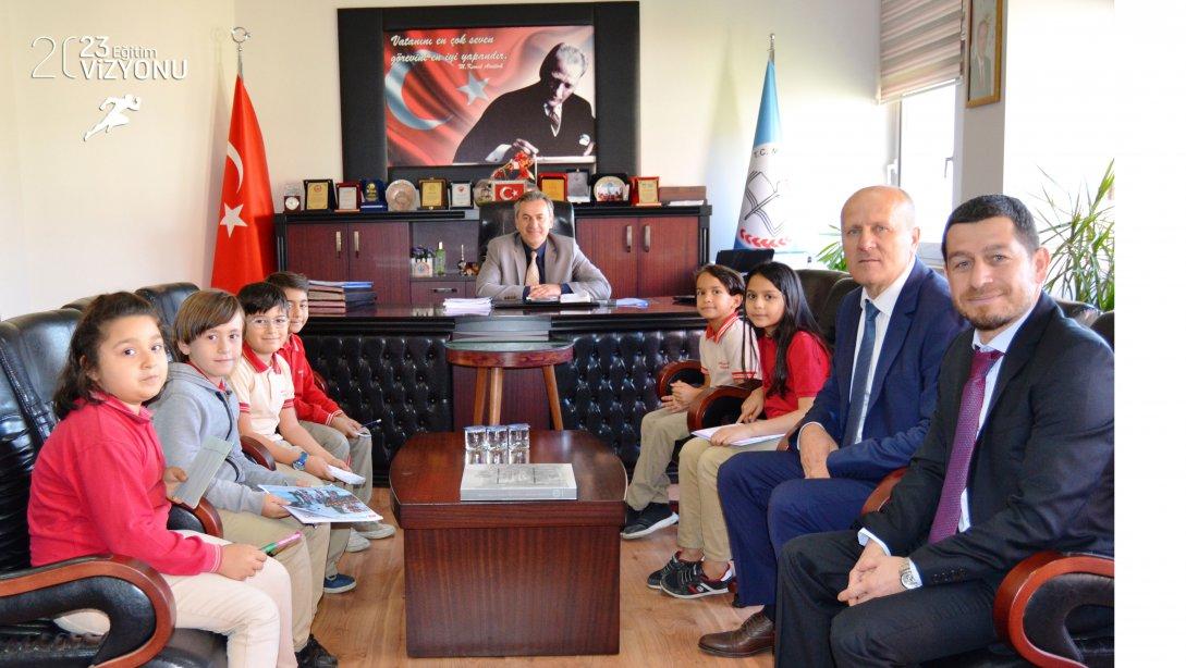 Şehit Teğmen Uğur Altan İlkokulu Öğrencileri İl Milli Eğitim Müdürümüz Murat YİĞİT İle Röportaj Yaptı