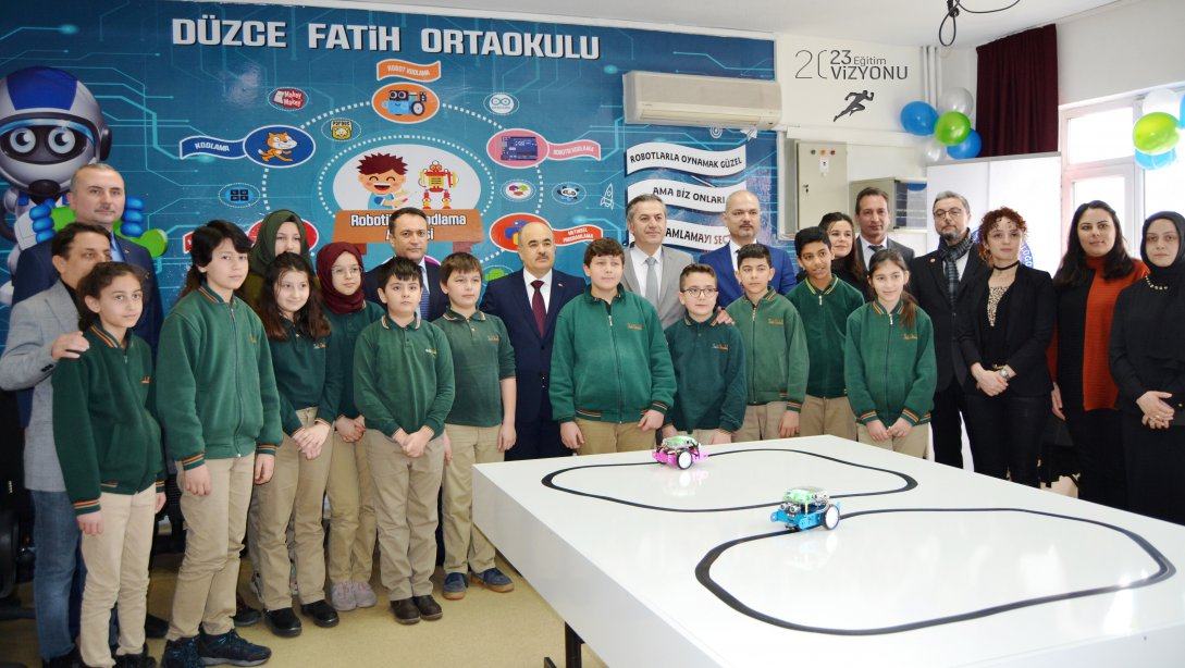  Fatih Ortaokulu Robotik ve Kodlama Tasarım Atölyesi Açılışı Yapıldı