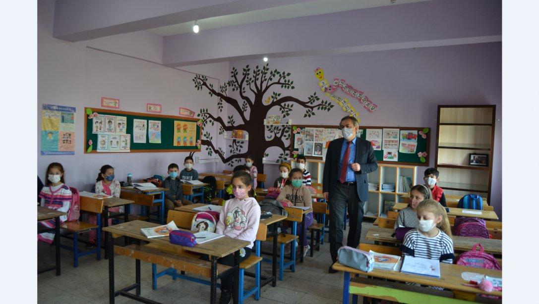 İl Milli Eğitim Müdürümüz Murat YİĞİT Doğanlı Eşref Taşhan İlkokulu'nu ve Ortaokulu'nu Ziyaret Etti