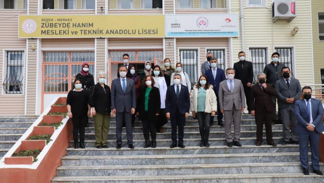Valimiz Sayın Cevdet ATAY, Zübeyde Hanım Mesleki ve Teknik Anadolu Lisesi'ni Ziyaret Etti