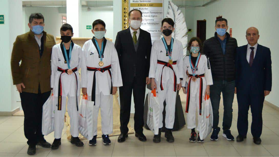 9. Uluslararası Turkish Open Taekwondo Şampiyonası'nda Öğrencilerimiz 2 Altın,  2 Bronz Madalya Kazandılar
